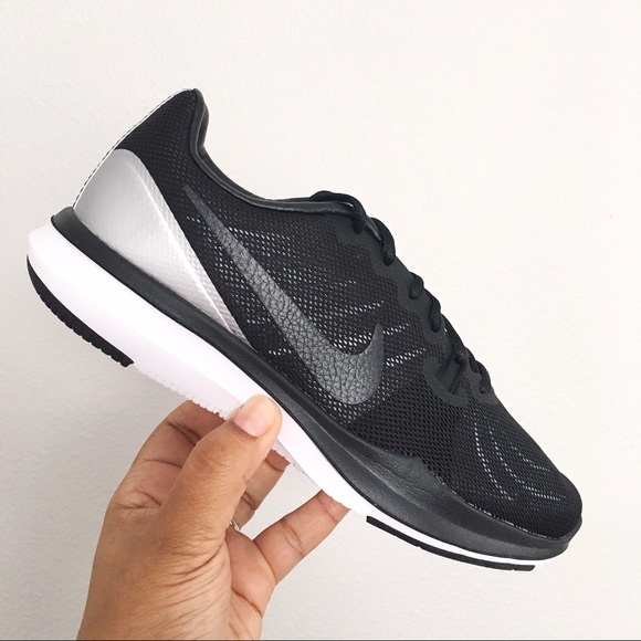 nike tr 7 black